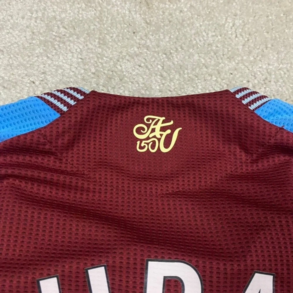 adidas aston villa